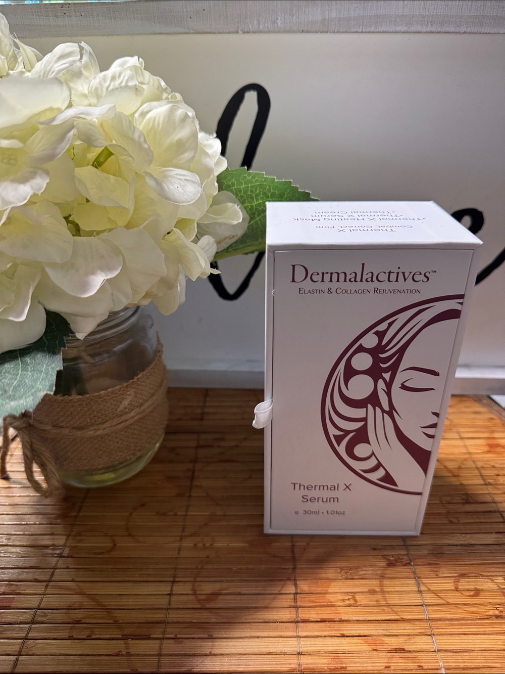 Dermalactives Thermal X Serum, e30ml 1.01oz white and mauve box